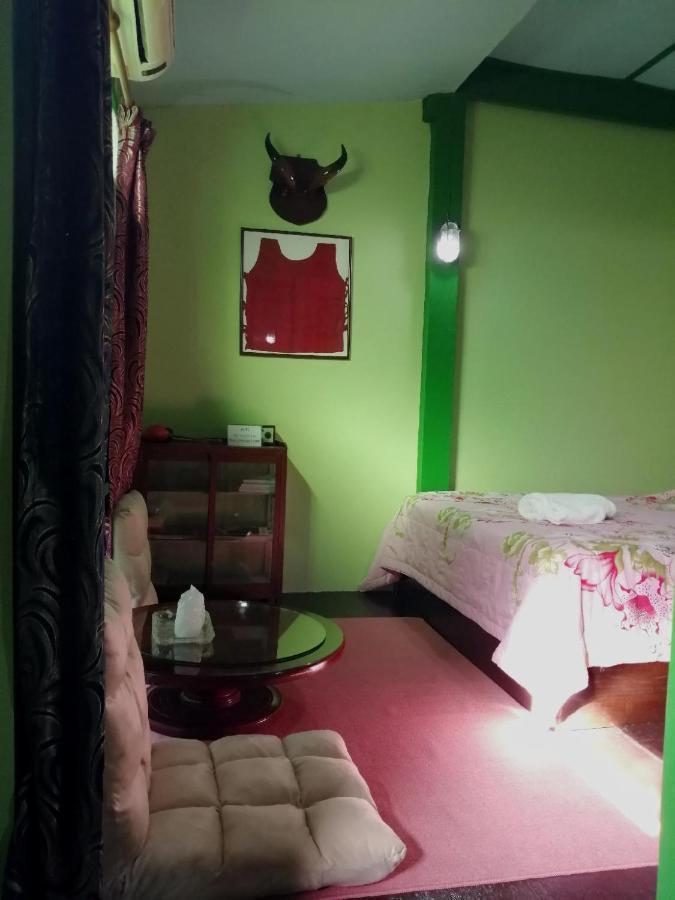 Bed and Breakfast Baan Tepa Boutique House Бангкок Экстерьер фото