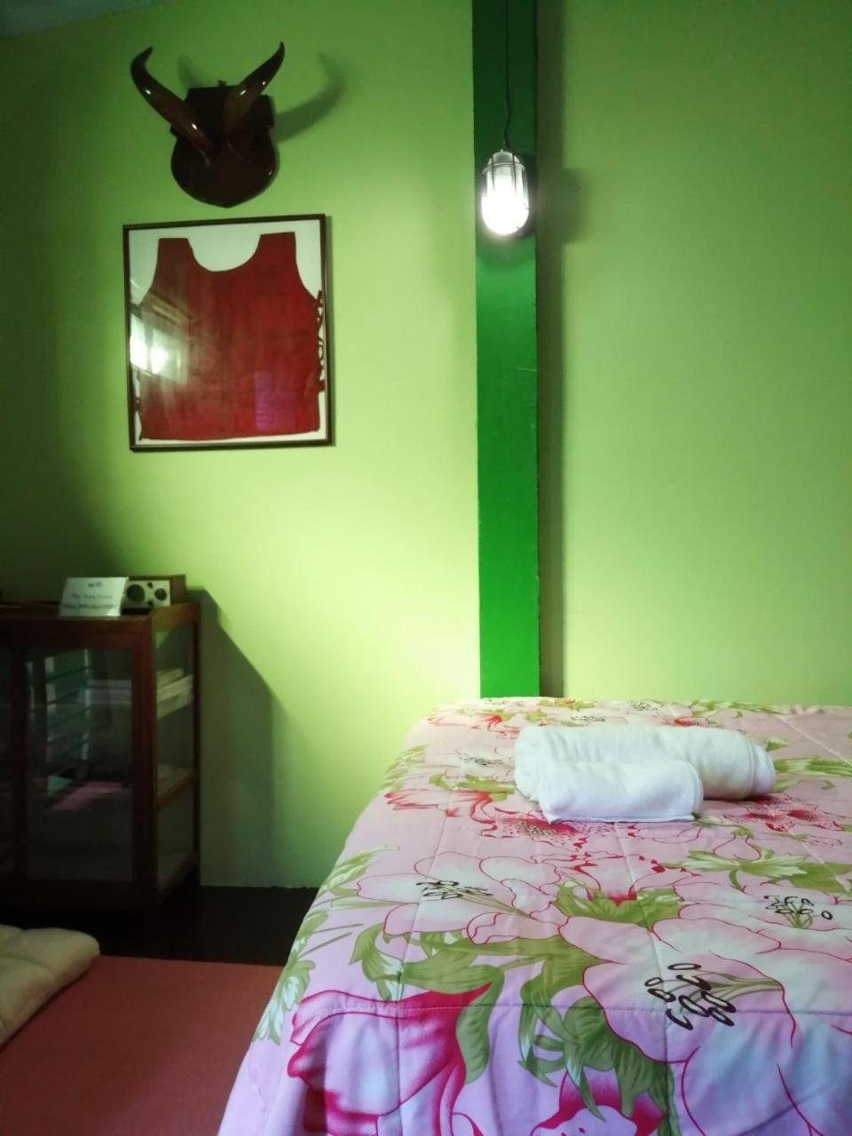 Bed and Breakfast Baan Tepa Boutique House Бангкок Экстерьер фото